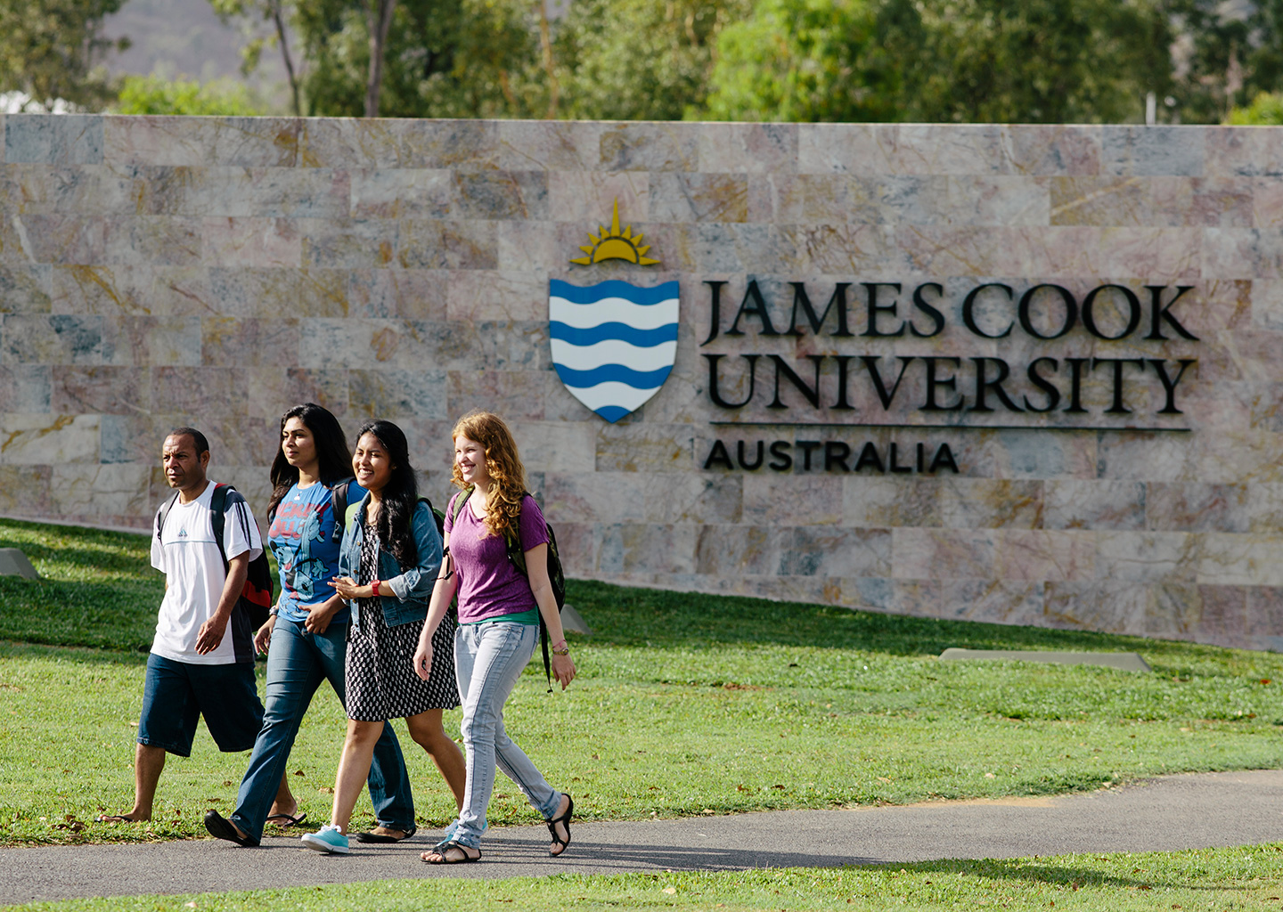 International Research Training Program Scholarship at James Cook University, Australia